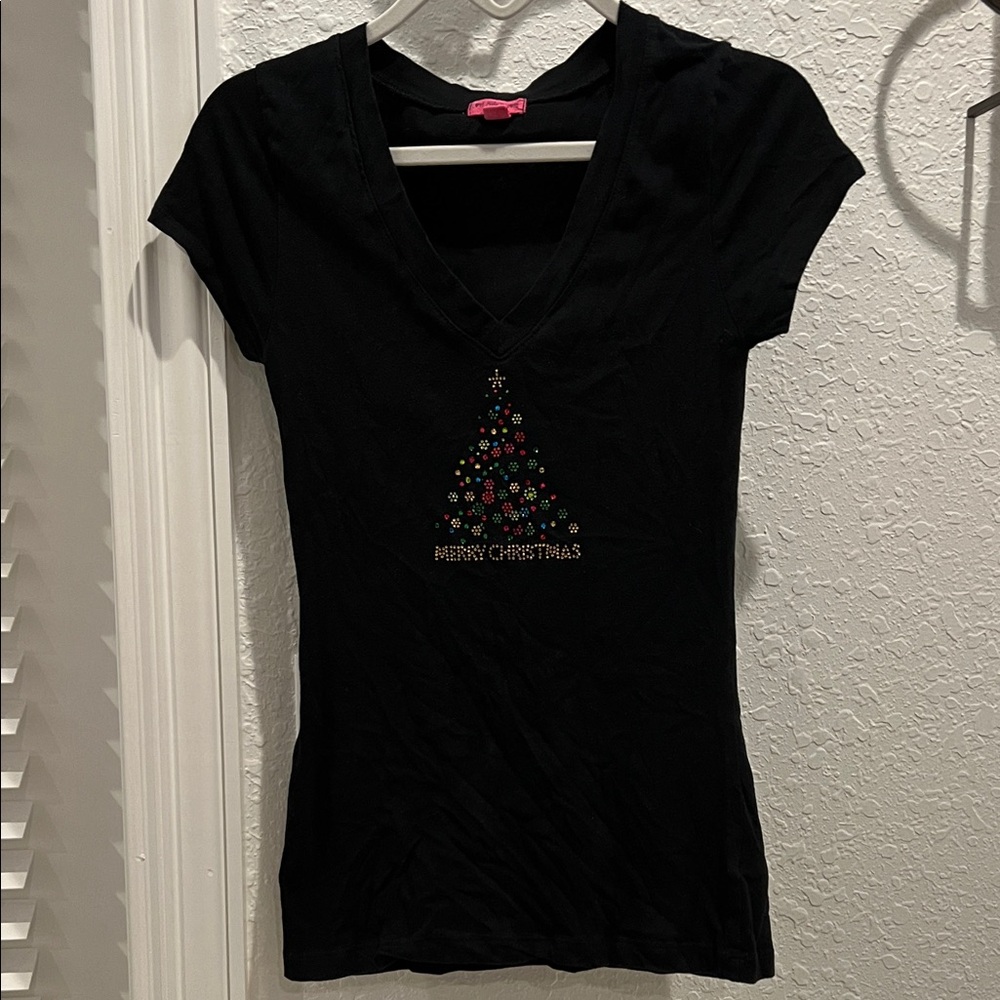 Women’s Festive Black Christmas Tree Jeweled Front T-shirt